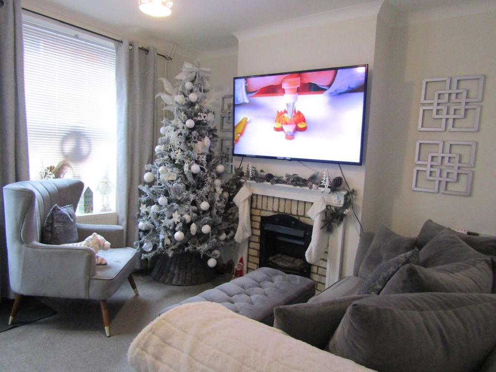 Property photo 2 of 14