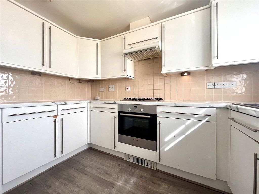 Property photo 2 of 11 Picture No. 20