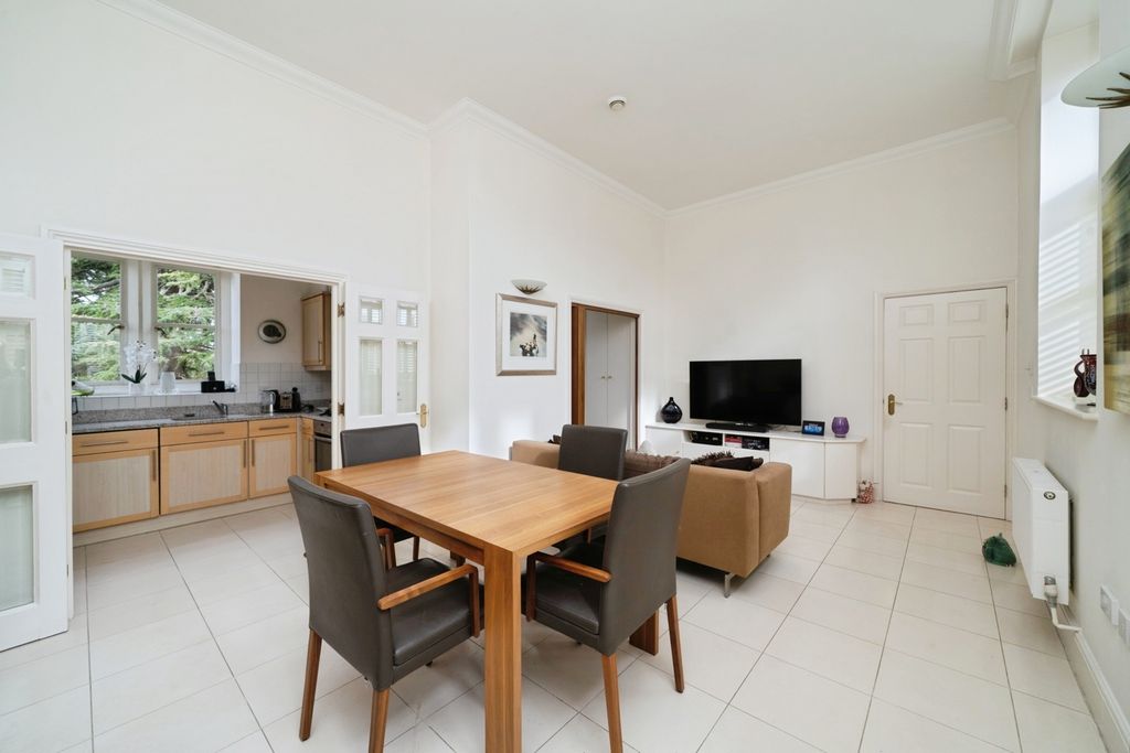 Property photo 3 of 17 Photo