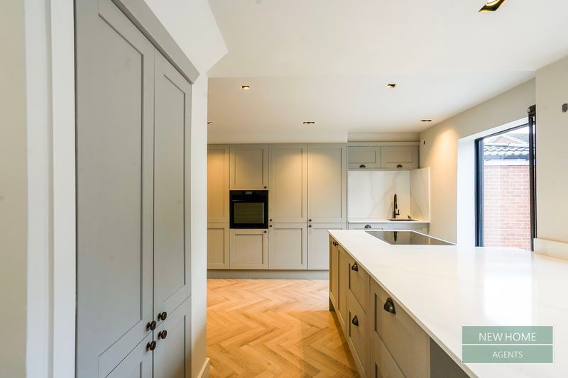 Property photo 3 of 28 Photo 7