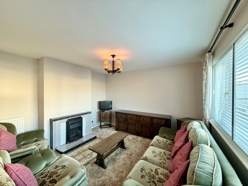 Property photo 3 of 12 Photo 8