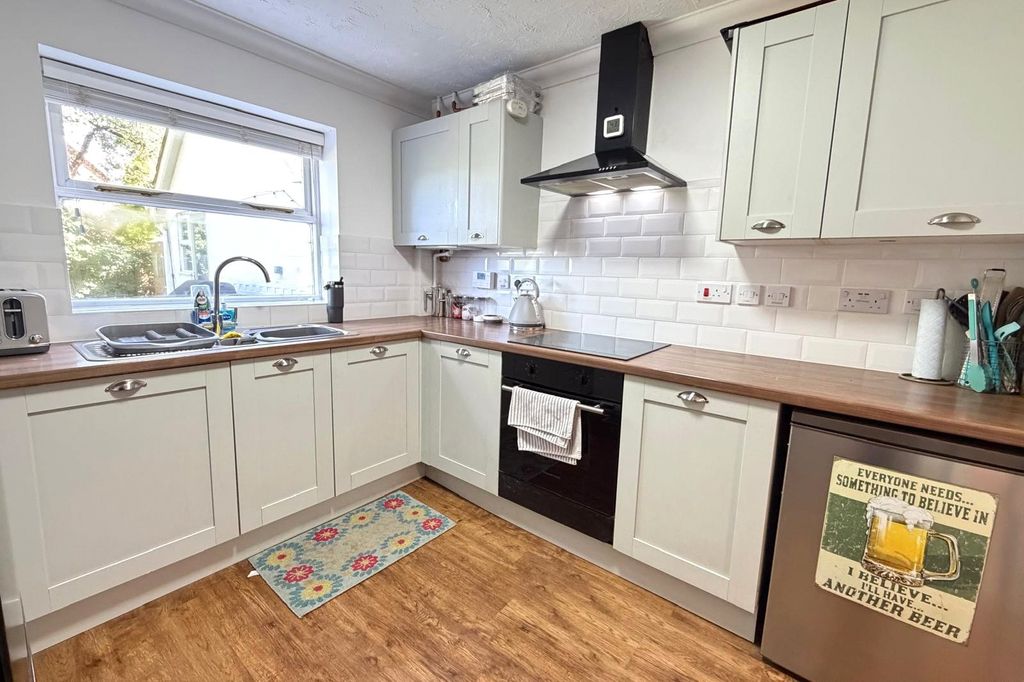 Property photo 2 of 18 Picture No. 53