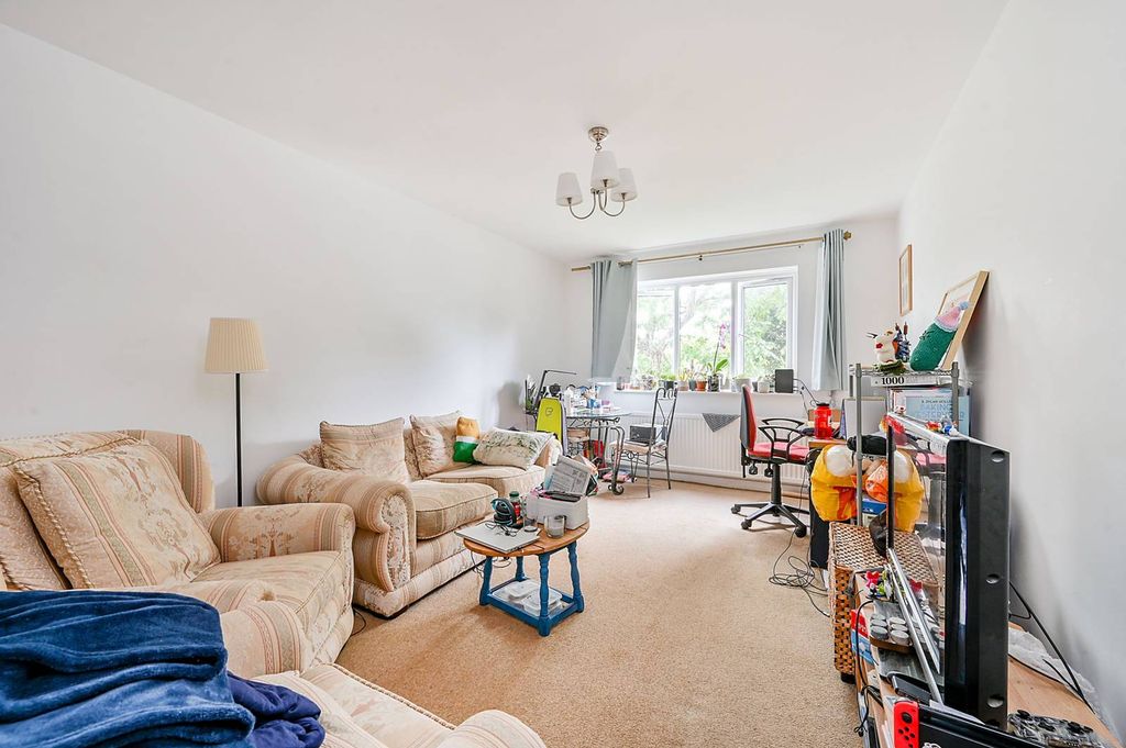 Property photo 2 of 7