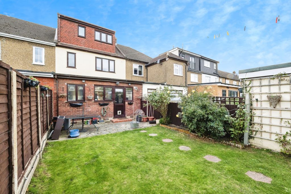 Property photo 3 of 17