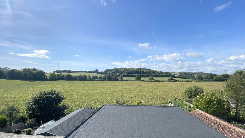 Property photo 1 of 22 Picture No. 15