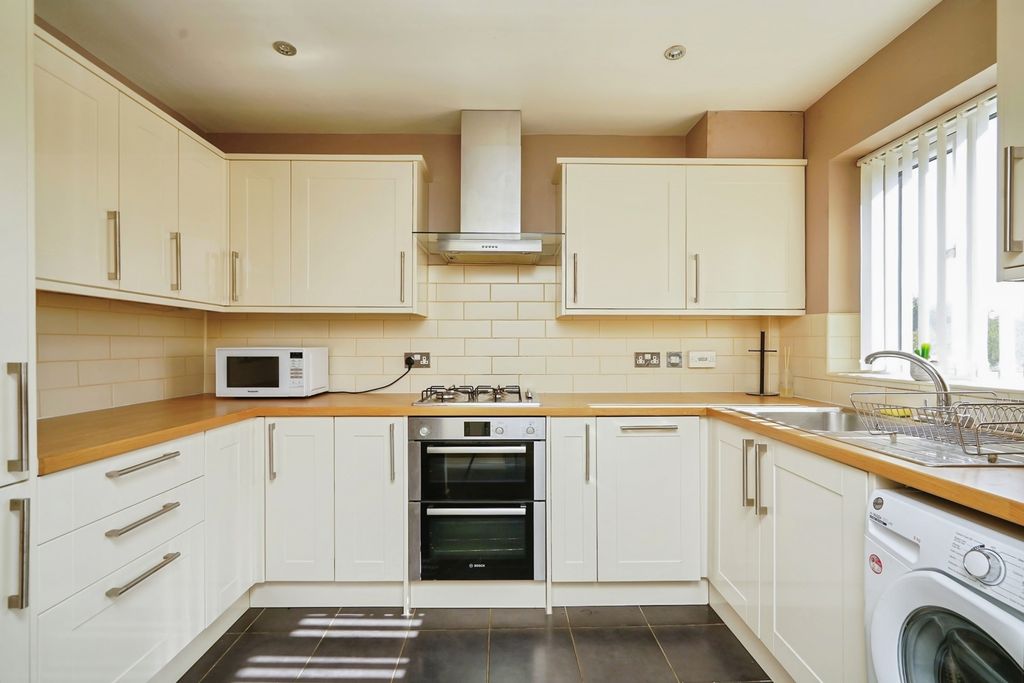 Property photo 2 of 15 Pbox-Img.Jpg