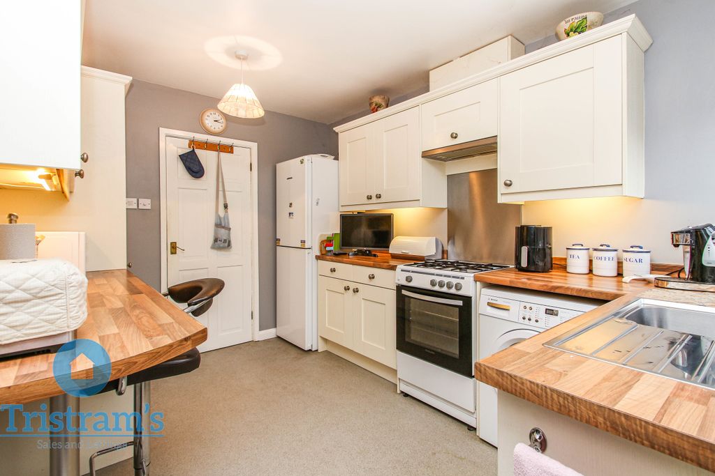 Property photo 3 of 19 Img_2537