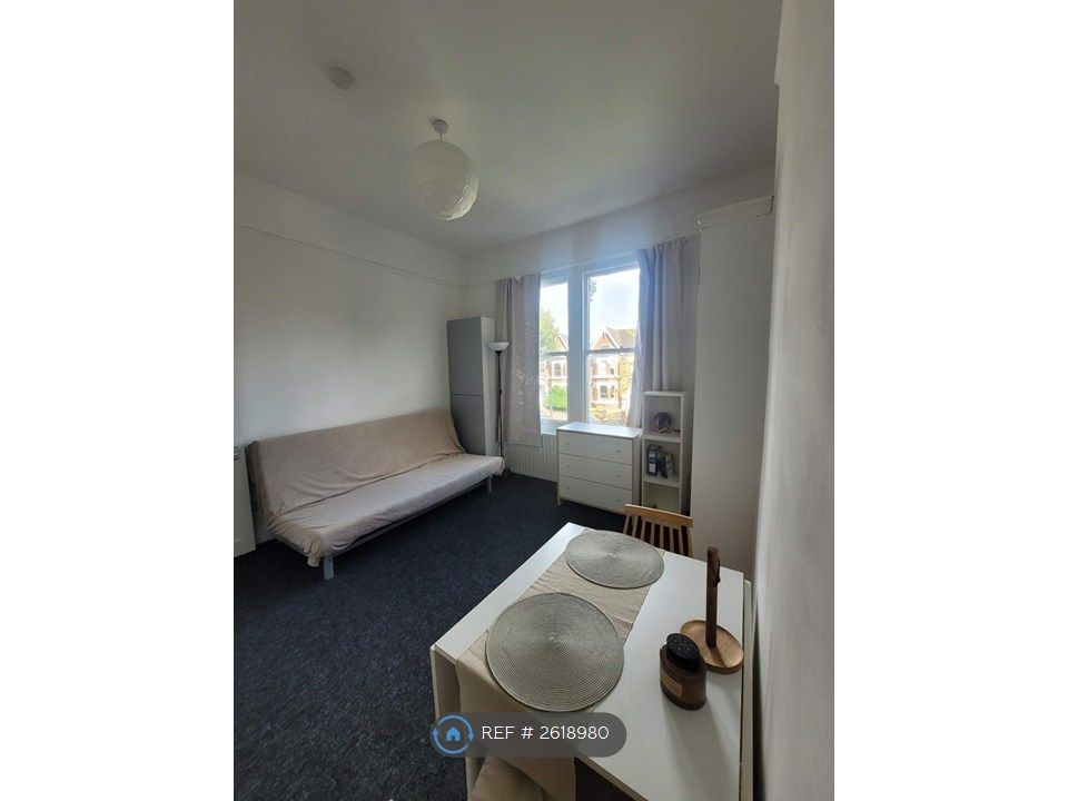 Property photo 3 of 5