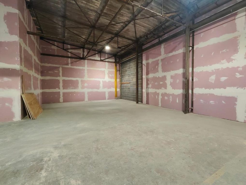 Property photo 2 of 6 Unit 4D, Reservoir Road Hull, Hu6 7Qd