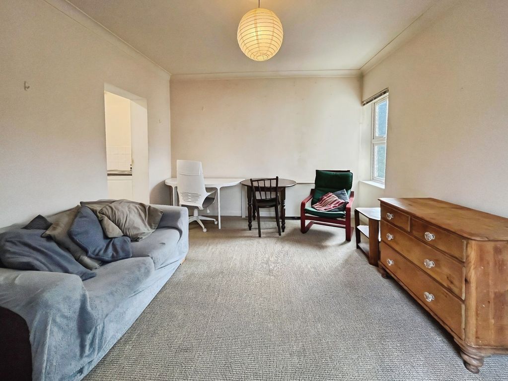 Property photo 3 of 4