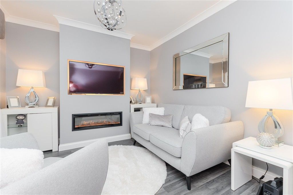 Property photo 2 of 7 Lounge