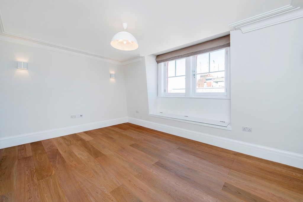 Property photo 1 of 11 Image