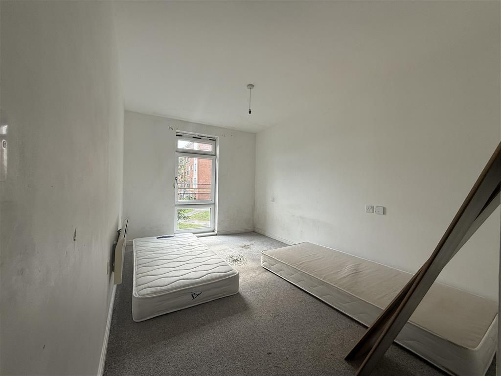 Property photo 3 of 6 Bedroom