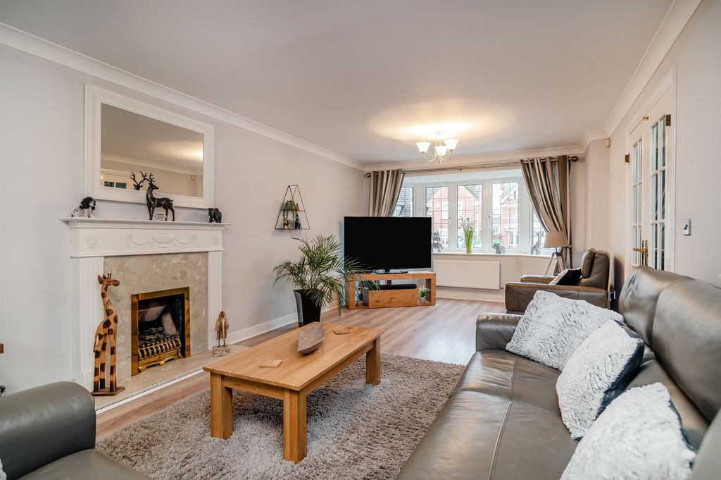 Property photo 3 of 24