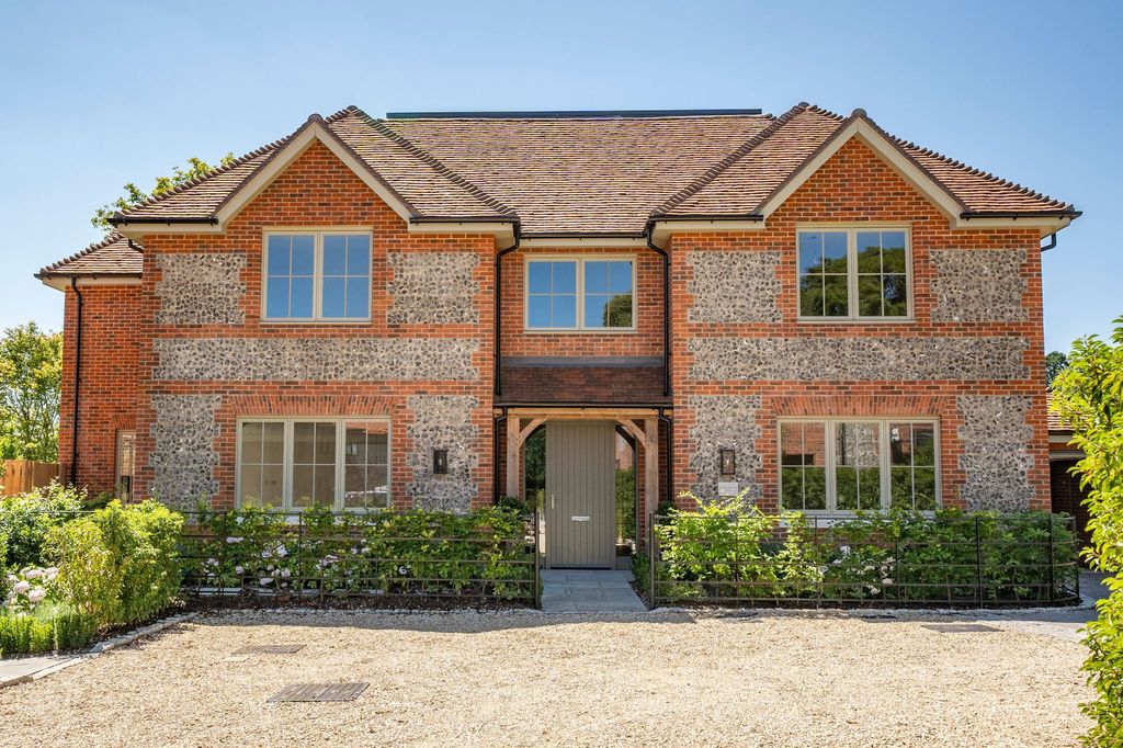 Property photo 1 of 18