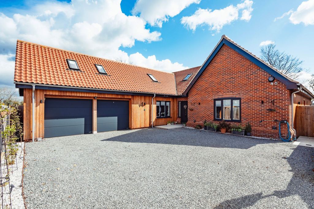 Property photo 1 of 25