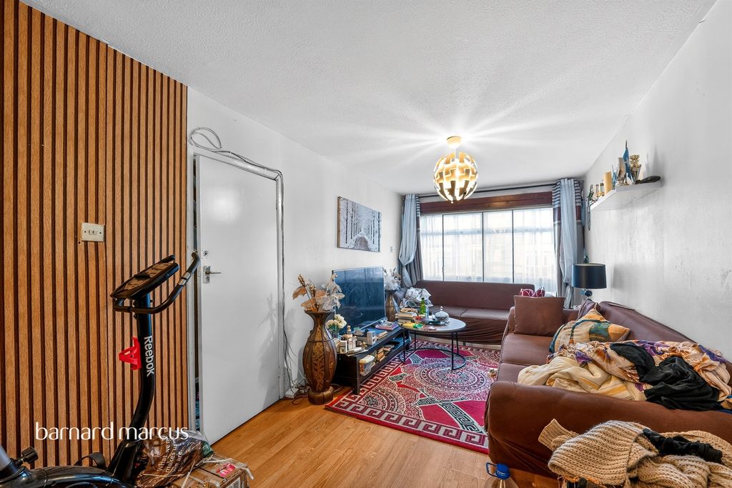 Property photo 2 of 5