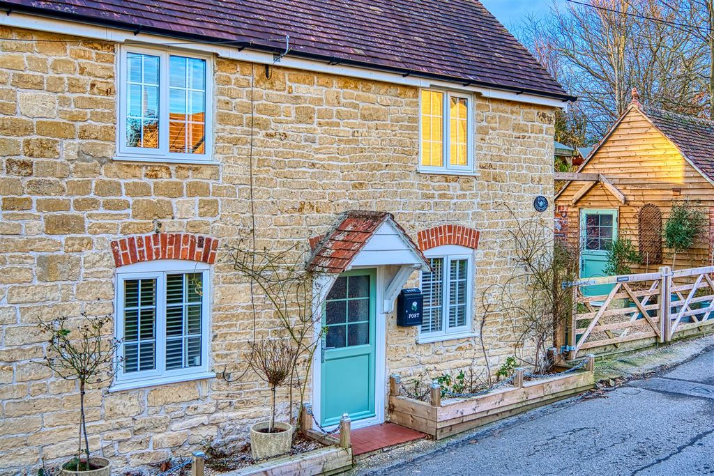 Property photo 1 of 13 Front