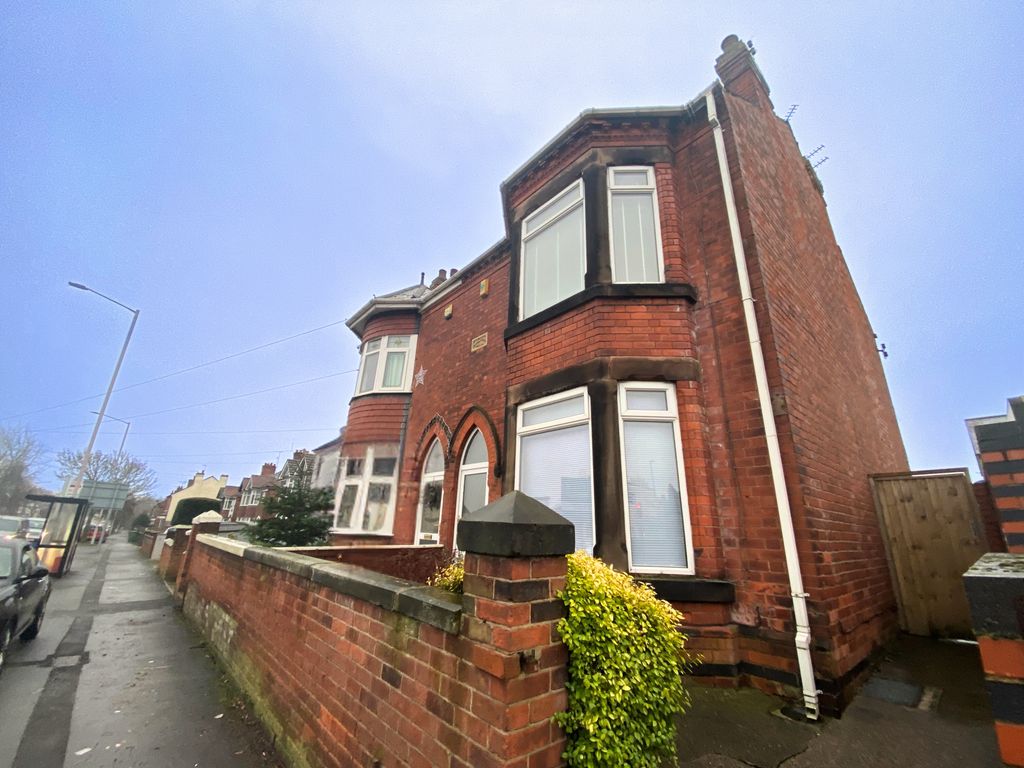 Property photo 1 of 16 Ec6Fc35d-Daba-4570-B273-Ecef1B9F5944