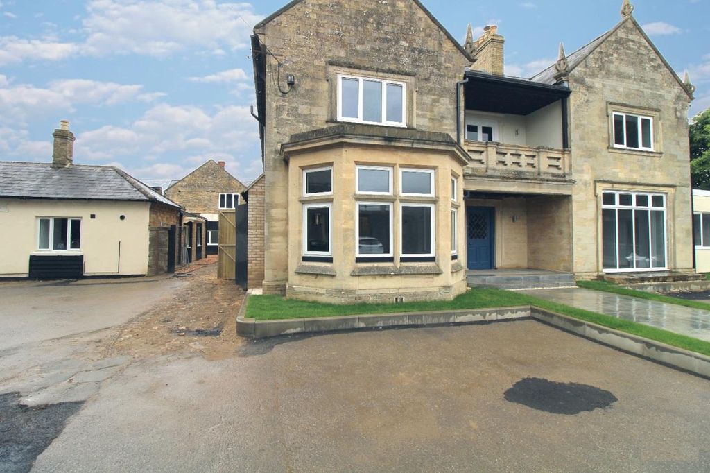 Property photo 1 of 13 Front - Plot 5.Jpg