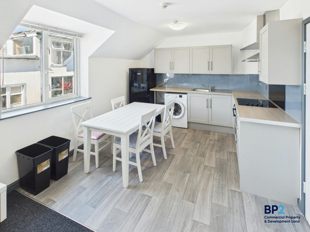 Property photo 3 of 14 Cam03725G0-Pr0096-Still008.Jpg