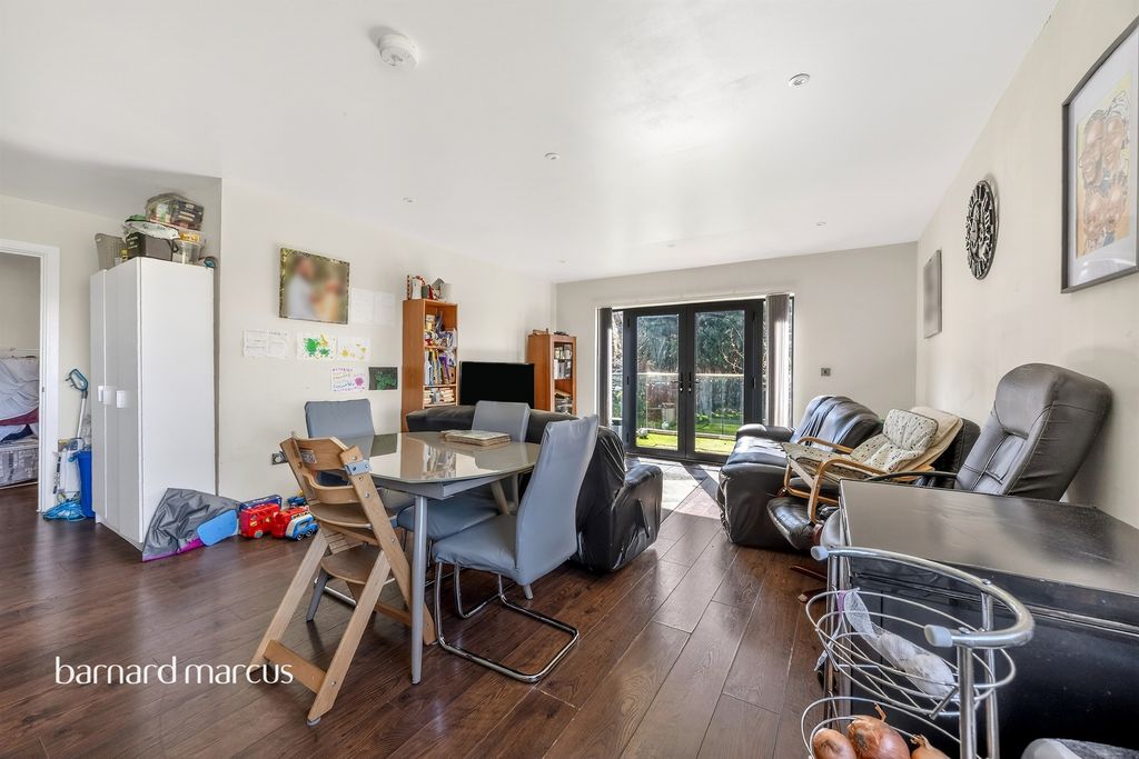 Property photo 3 of 10