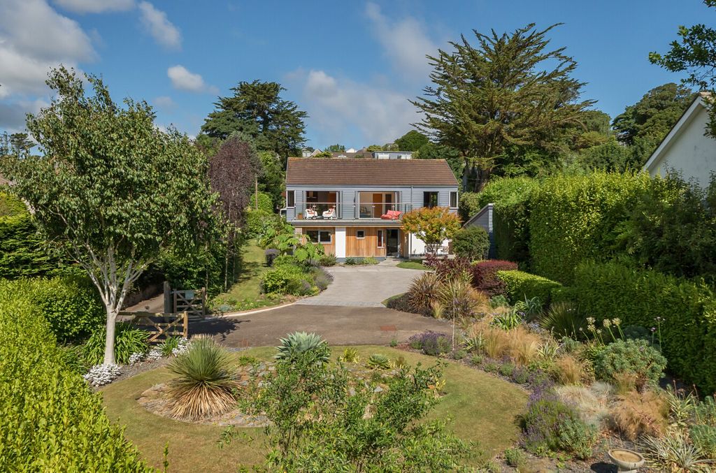 Property photo 1 of 39