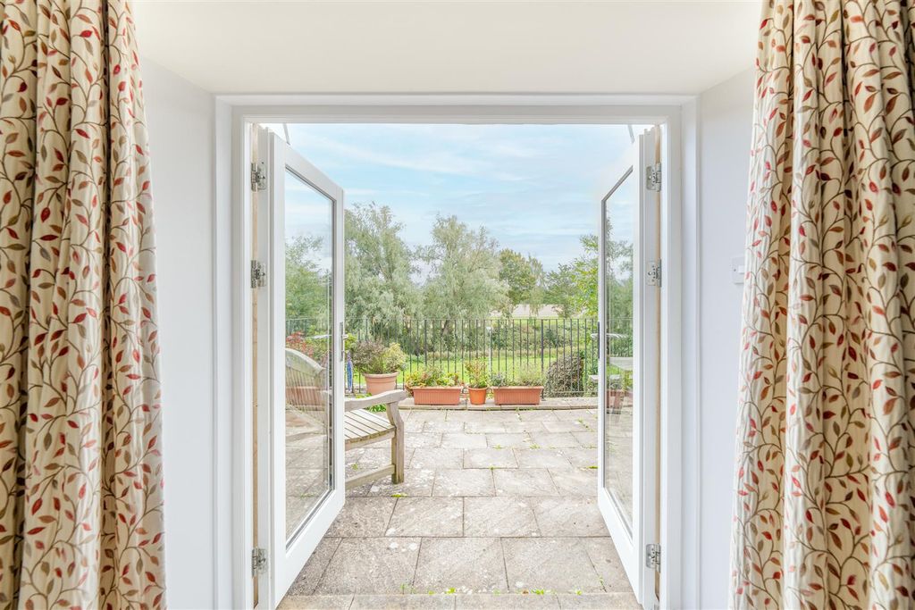 Property photo 3 of 22 The_Coach_House-15.Jpg