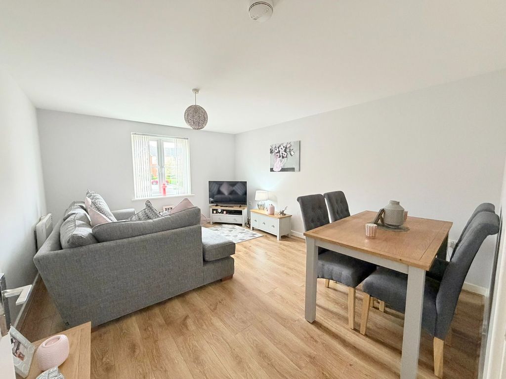 Property photo 3 of 24