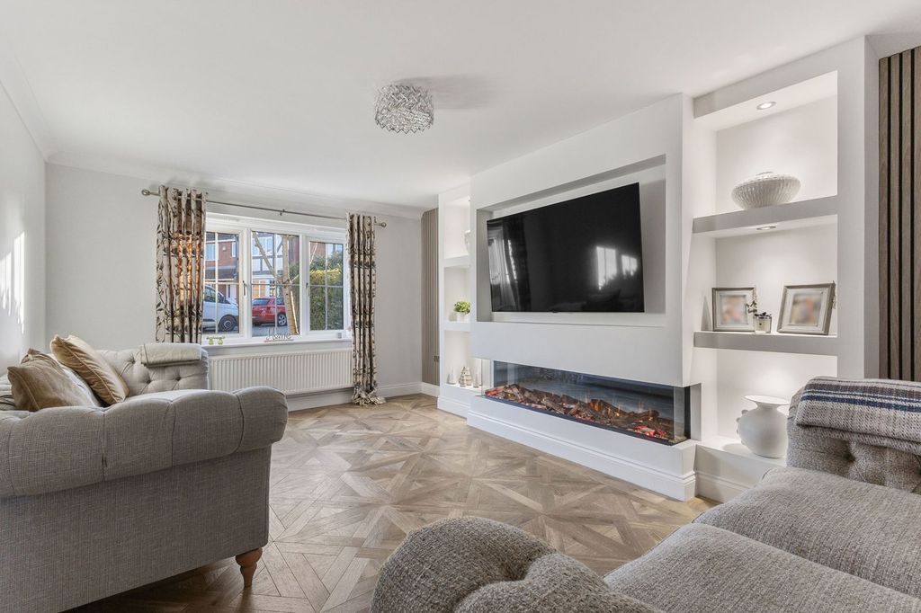 Property photo 2 of 29