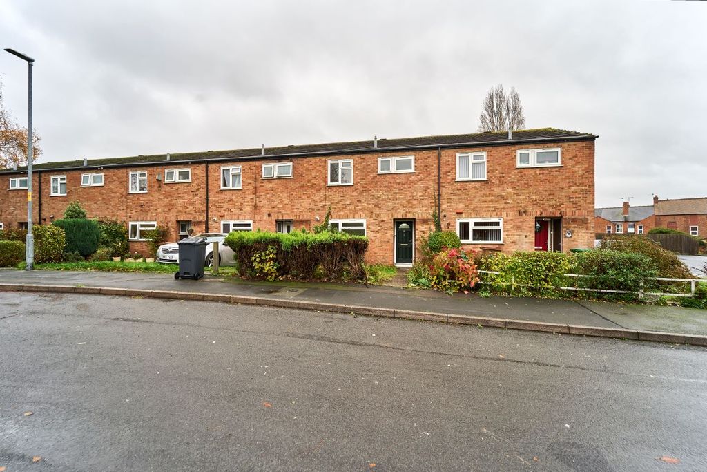 Property photo 3 of 21