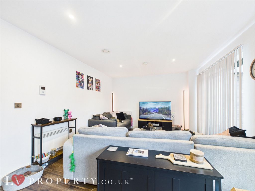 Property photo 3 of 9 Picture No. 02