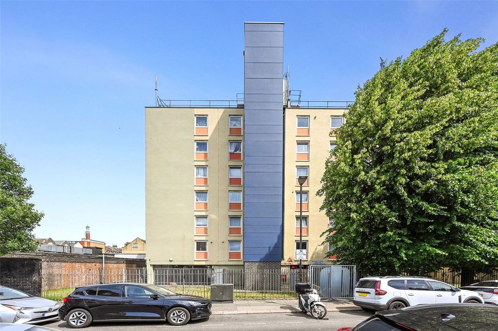 Property photo 3 of 20 External