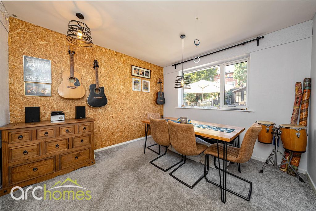 Property photo 3 of 30 33 Danes-6.Jpg