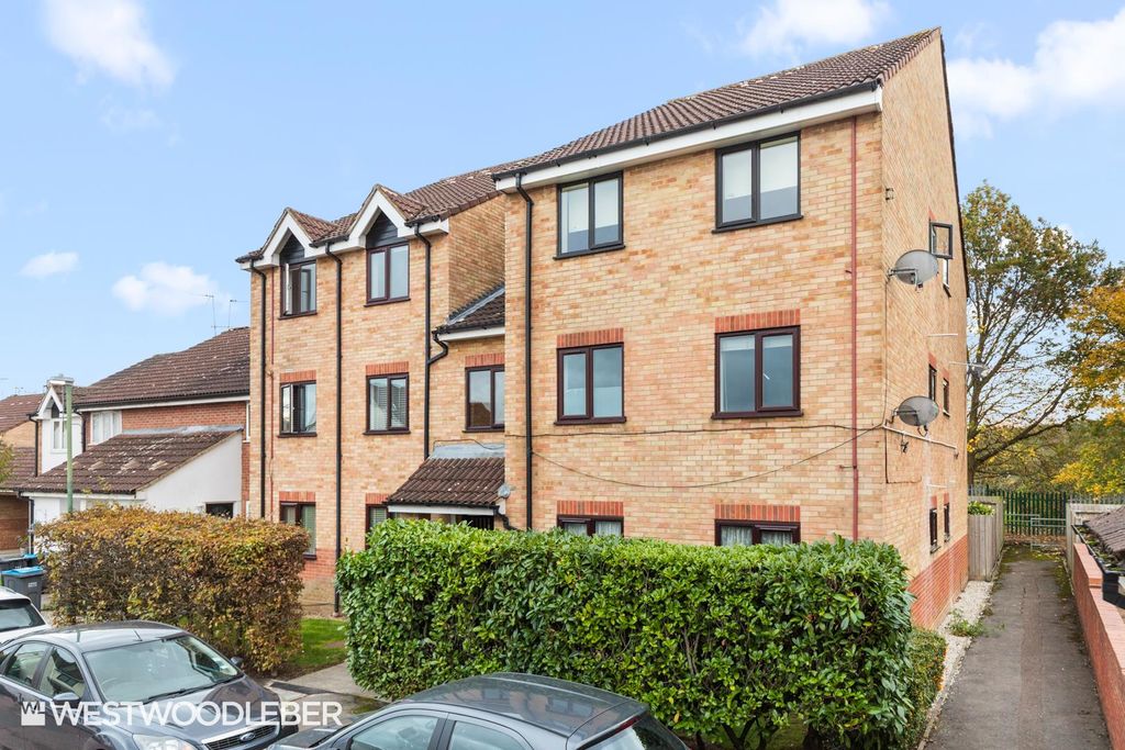 Property photo 1 of 13 Markwellwood_13.Jpg