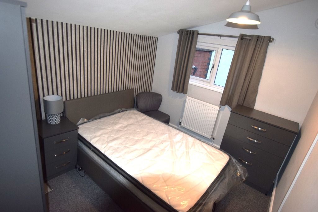 Property photo 3 of 6