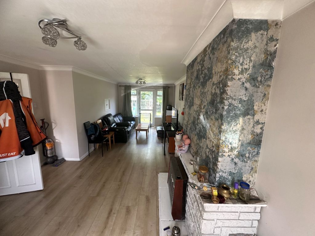 Property photo 3 of 13