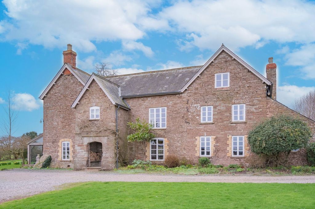 Property photo 3 of 42