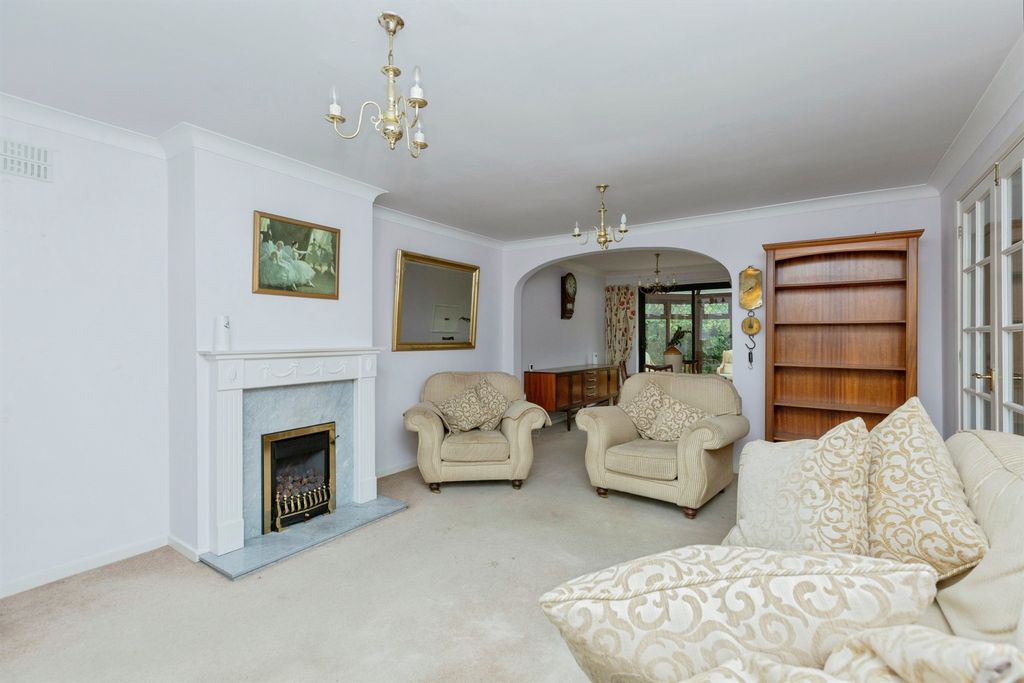 Property photo 3 of 17