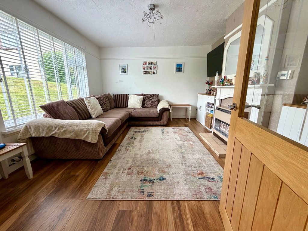 Property photo 3 of 21 Picture No. 08