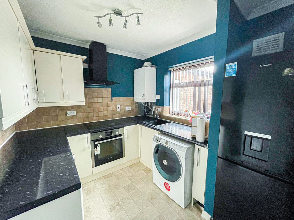 Property photo 3 of 12