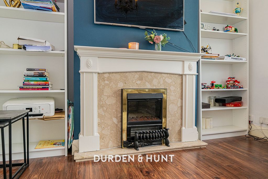 Property photo 3 of 28