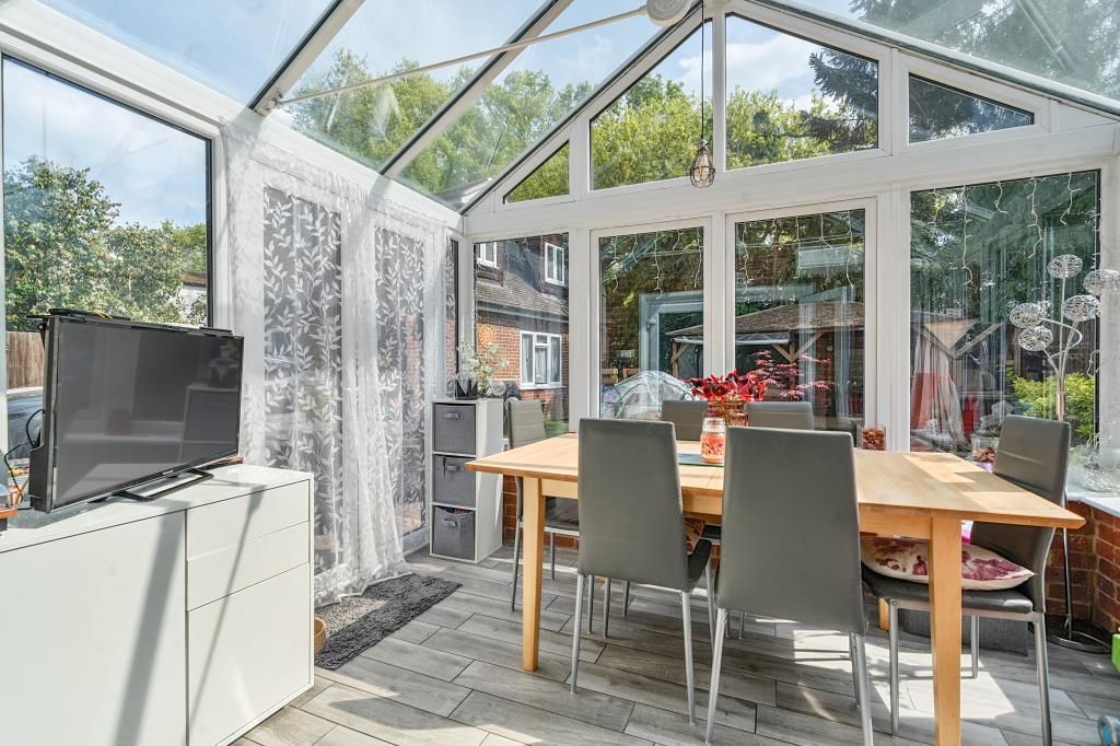 Property photo 2 of 19 Conservatory