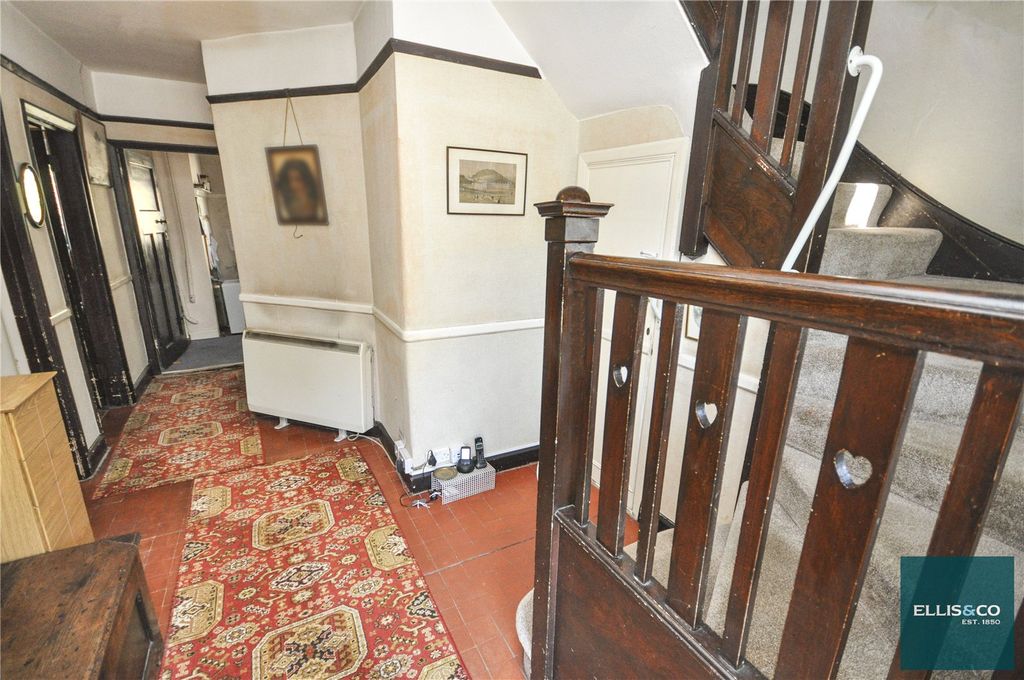 Property photo 2 of 14 Picture No. 15