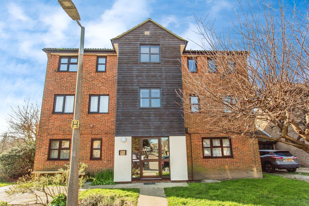 Property photo 1 of 14 Purpose Built Flat