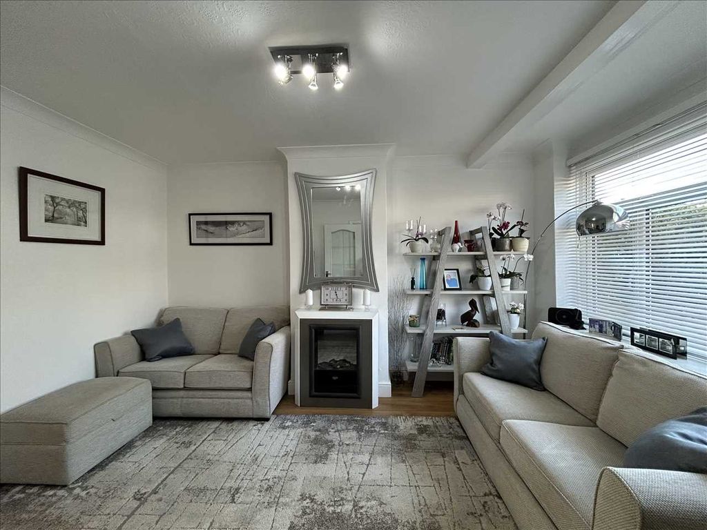 Property photo 2 of 23