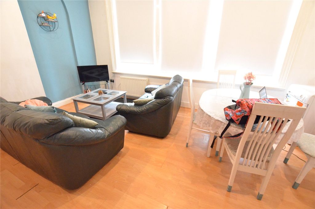 Property photo 3 of 12 Picture No. 03