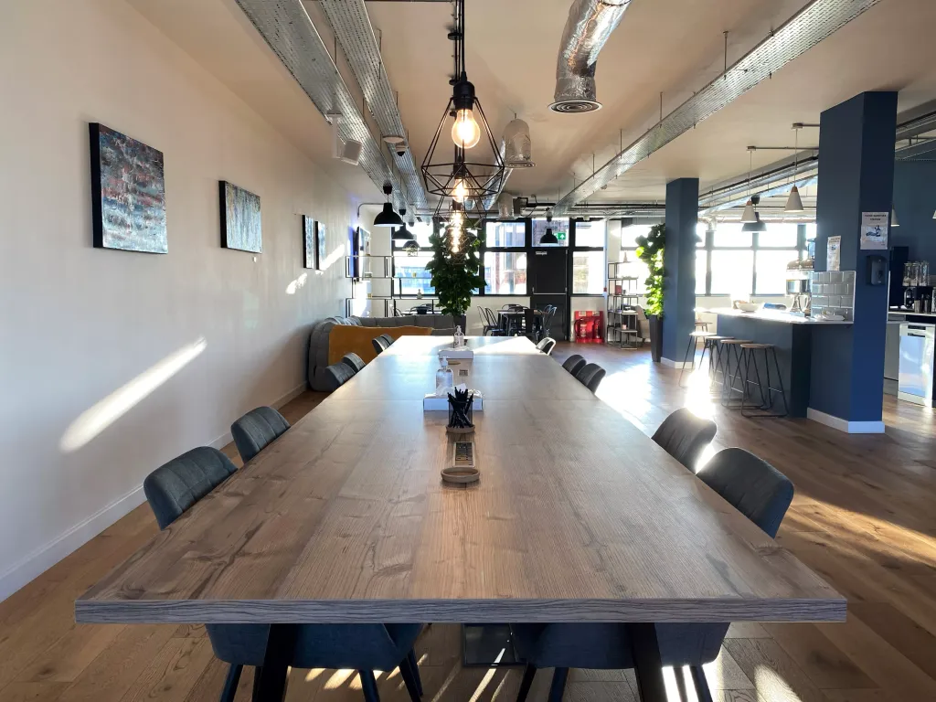 Property photo 3 of 6