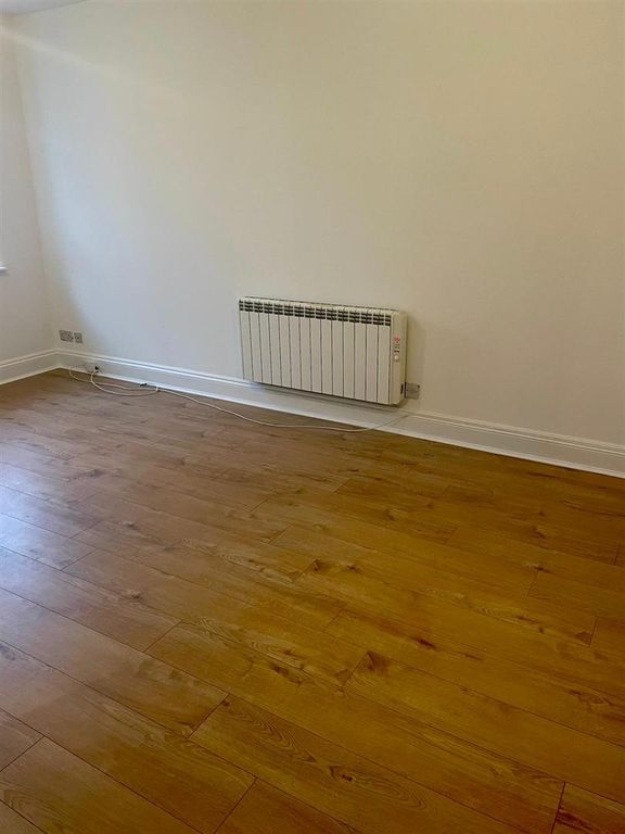 Property photo 3 of 13 Image00008.Jpeg