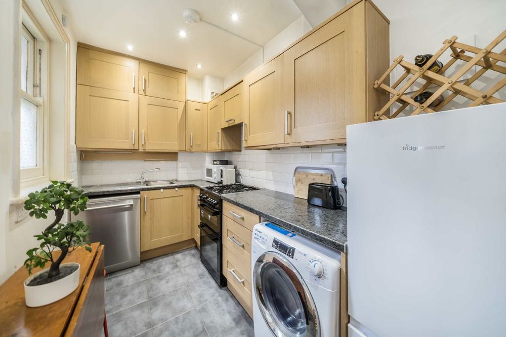 Property photo 2 of 5